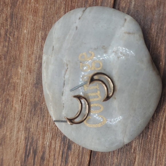E848 crescent moon earrings - Picture 2 of 2